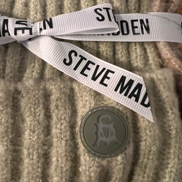 NEW Steve Madden hat & Scarf set - Picture 5 of 5